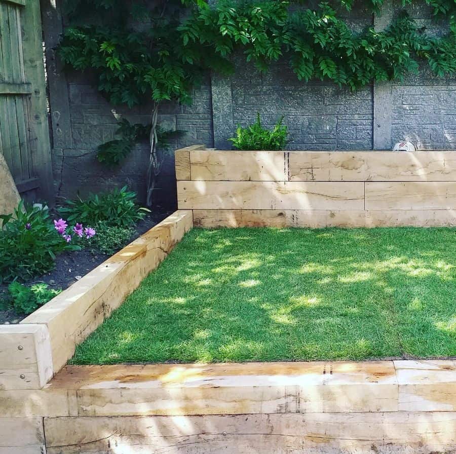 block wood garden beds
