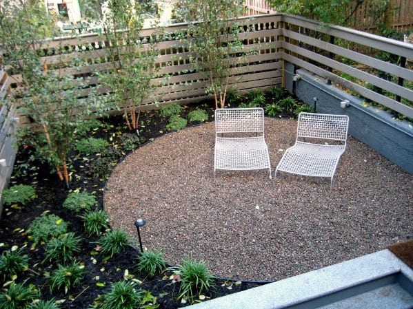 circular gravel patio
