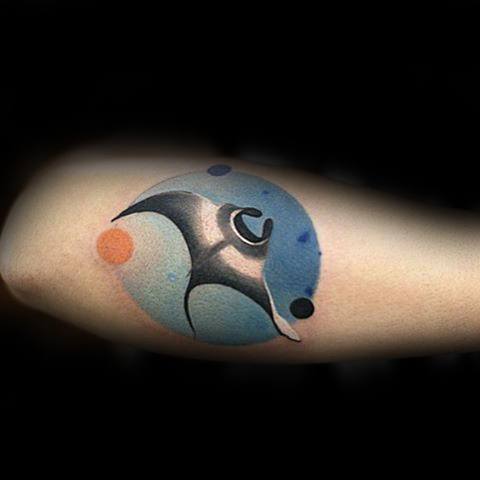 Small Circle Outer Arm Manta Ray Tattoos For Gentlemen