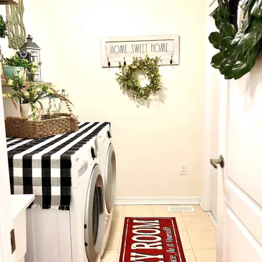 small farmhouse laundry with wreath