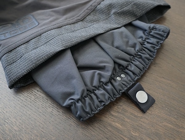 Snap Buckle Bottom Of Leg Tobe Novo Ski Bib