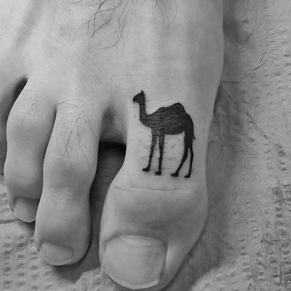 Solid Black Ink Guys Camel Tattoo On Toe Of Foot