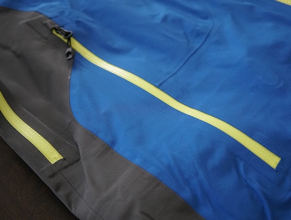 Spyder Eiger Gtx Shell Jacket Zippered Closed Exterior Pocket