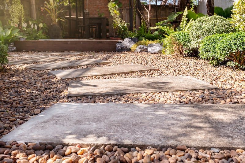 stepping stones backyard