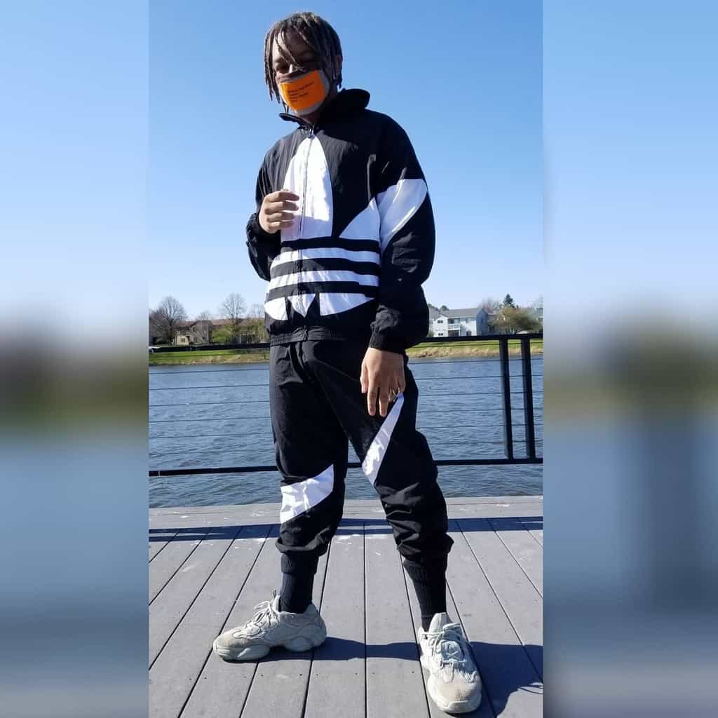 Streetwear Facemask Outfit