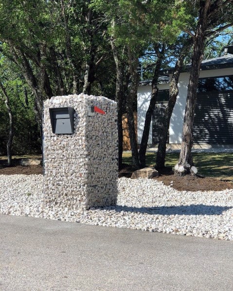 Stunning Exterior Mailbox Landscaping Designs