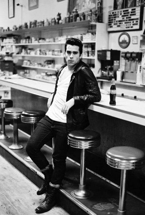 Stylish Mens Short Greaser Hairstyle Ideas