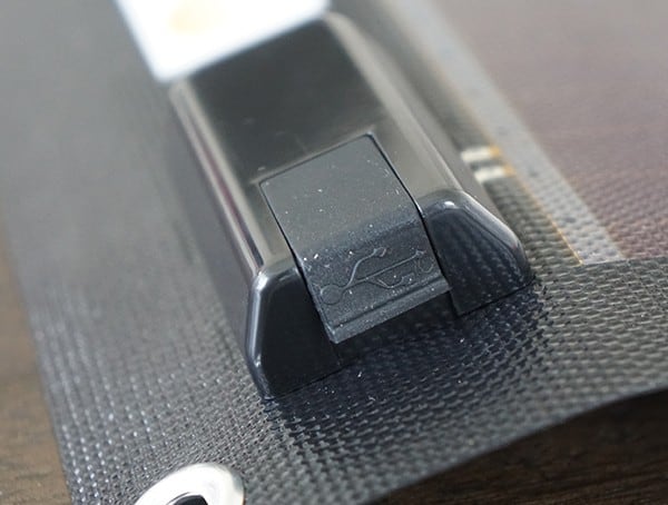 Sunsoaker Built In Usb Port With Rubber Cover