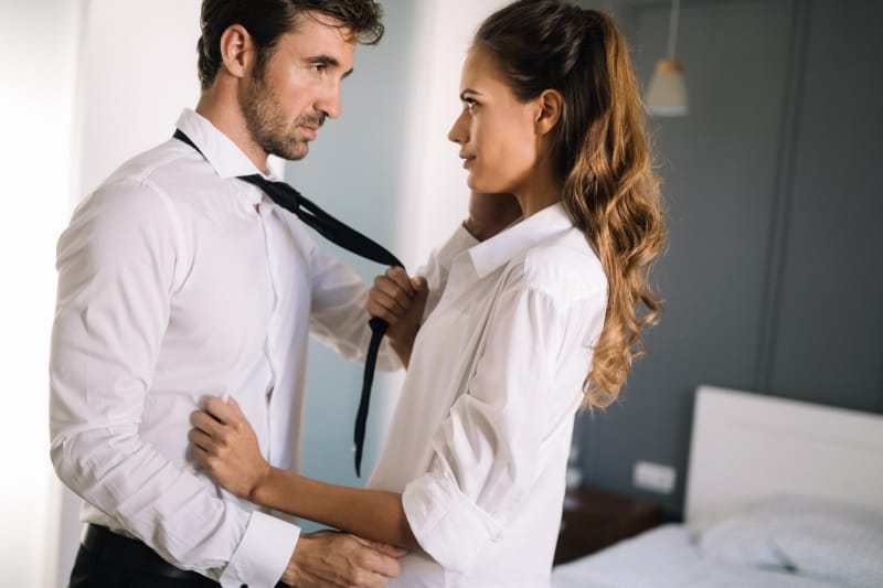 the power of body language to become a dominate partner in a relationship