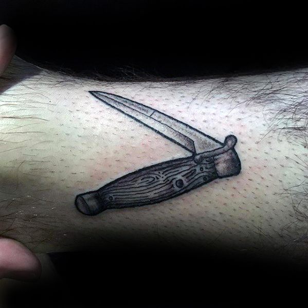 Tiny Leg Switchblade Male Tattoo Ideas