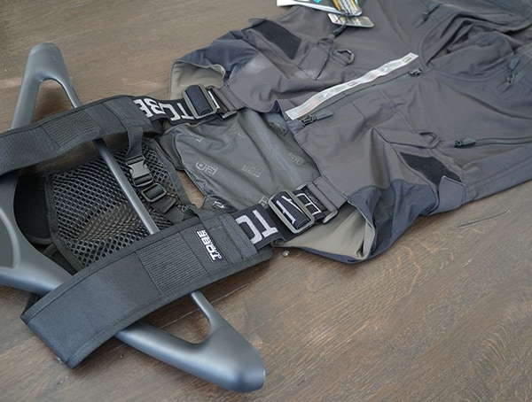 Tobe Novo Bib Cf Black Front