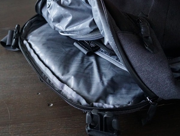 Top Compartment Chrome Industries Summoner Backpack For 15 Inch Macbook Pro Laptop