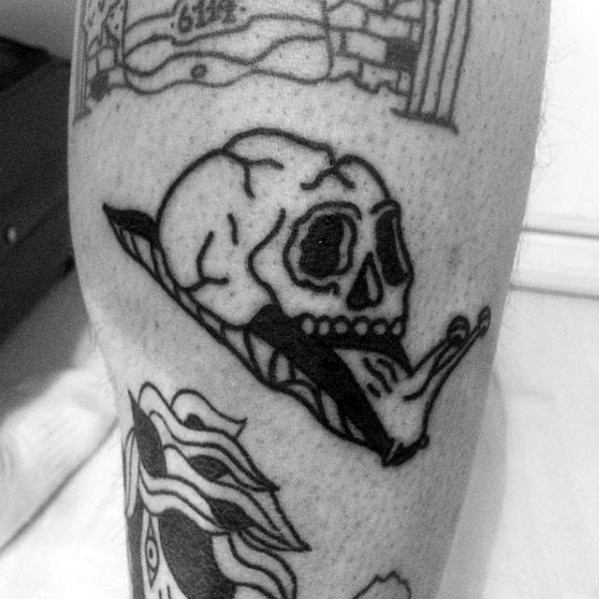 Traditional Old School Guys Tattoo Ideas Skulll Snail Designs On Leg