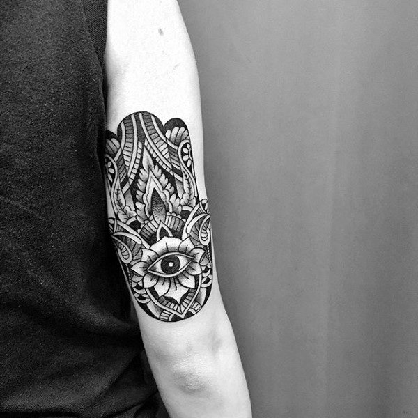 Triceps Mens Hamsa Tattoo