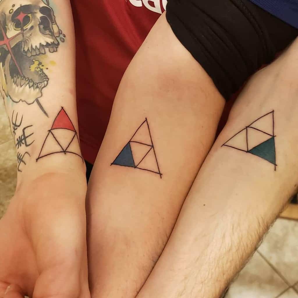triforce-nintendo-bestfriend-tattoo-nightwing_slc