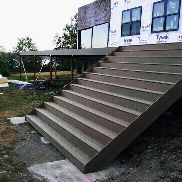 full-width deck steps 