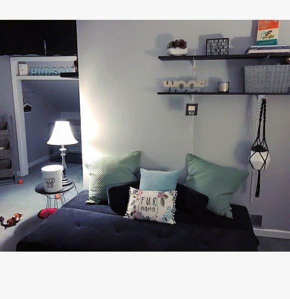 small dog bed with pillows 