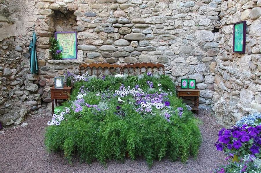 stone wall wood garden bed