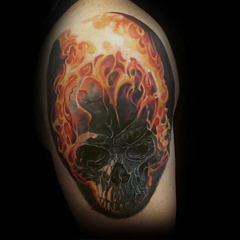 Upper Arm Realistic 3d Male With Cool Flaming Skull Tattoo Design