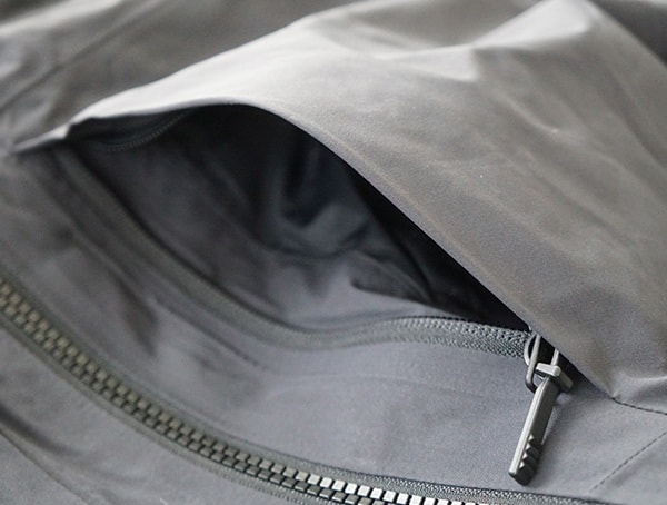 Upper Chest Pocket Open Black Diamond Mission Down Mens Black Ski Parka