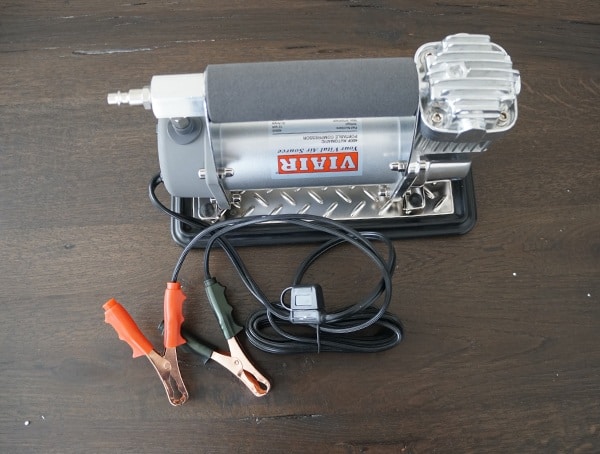 Viair 400p Automatic Compressor With Battery Clamps