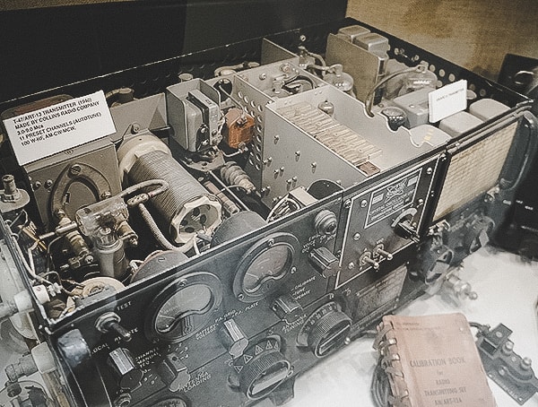 Vintage Aircraft Instruement Cluster Display