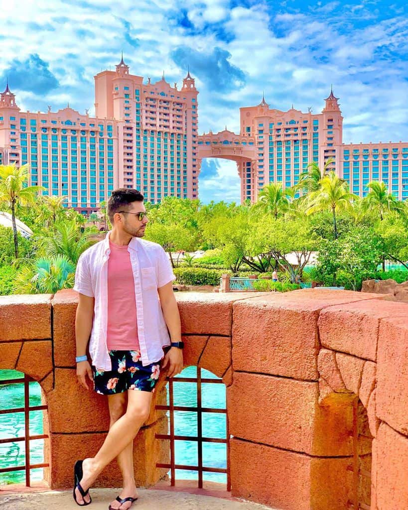 Wear Pink Cruise Vacation Outfit