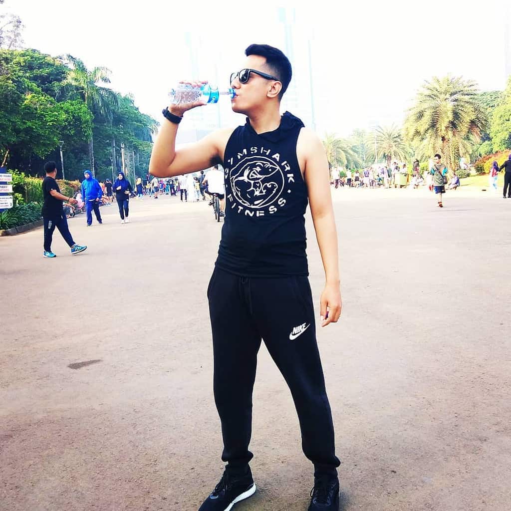 Weekend Monas Jogging Outfit