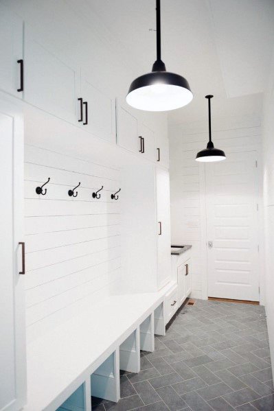 shiplap mudroom