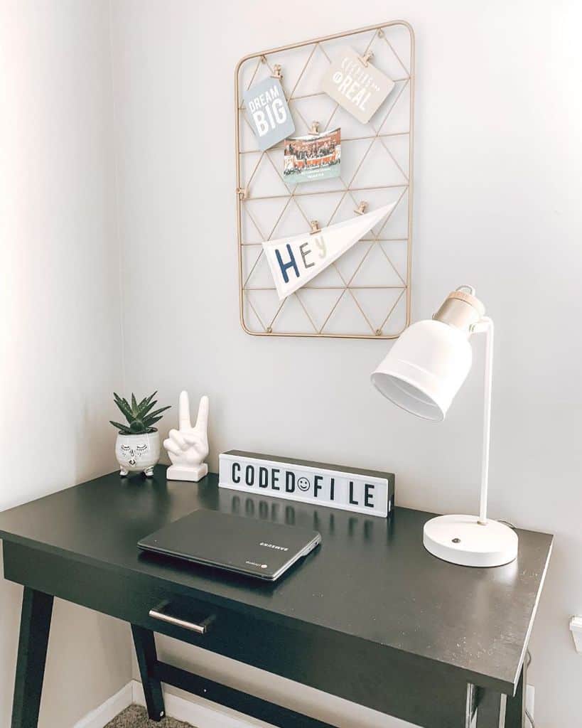 black work desk white lamp